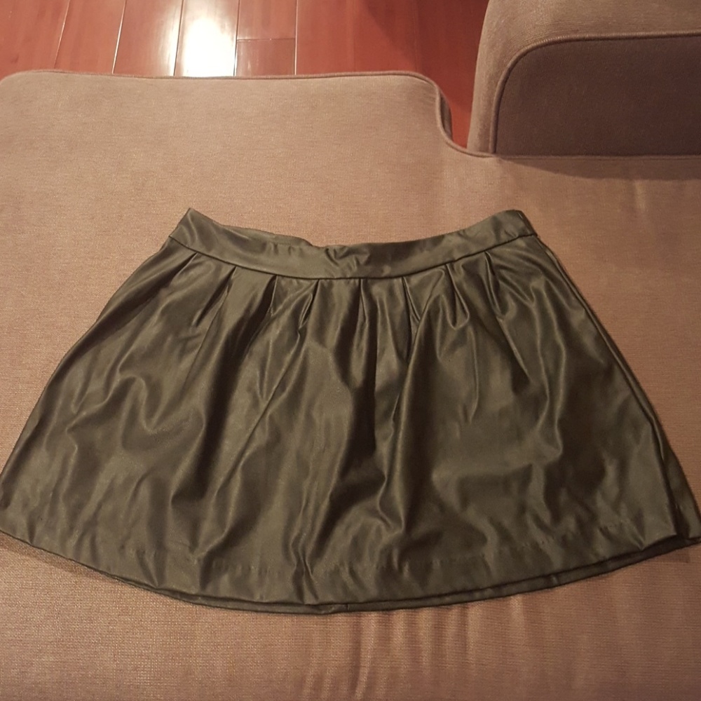 Skirt (faux leather)